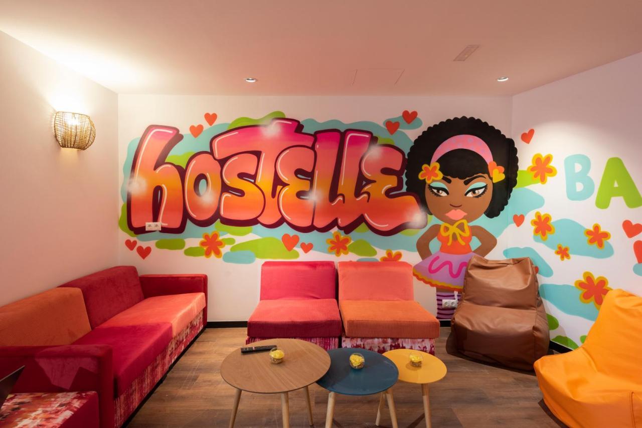 Hostelle - Women Only Hostel บาร์เซโลนา ภายนอก รูปภาพ